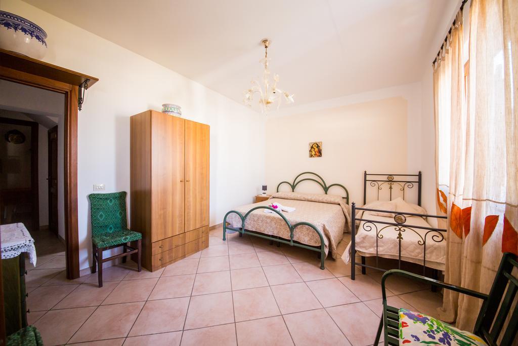 Bed and Breakfast Casa Papiro à Lipari  Extérieur photo